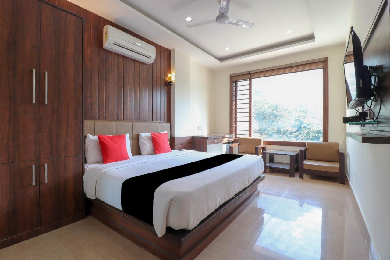 Capital O 76444 Hotel Hill-Top Inn Narendra Nagar מראה חיצוני תמונה