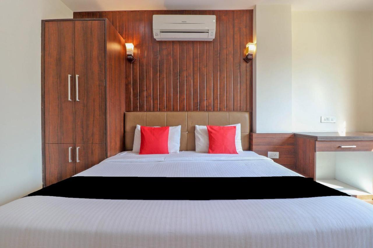 Capital O 76444 Hotel Hill-Top Inn Narendra Nagar מראה חיצוני תמונה